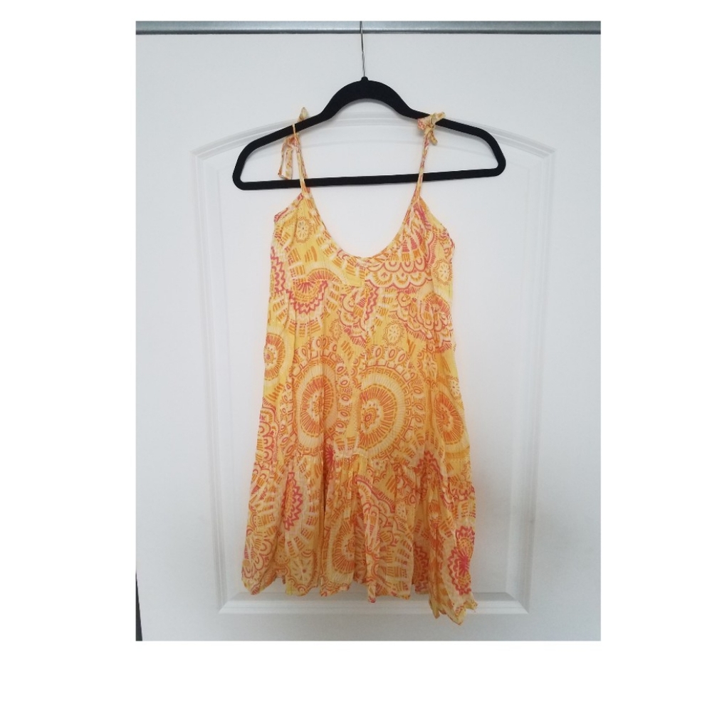 Old Navy yellow summer dress.